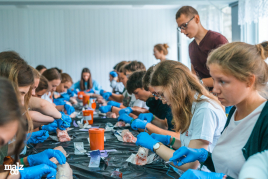  Studenci IFMSA – Oddział Warszawa podczas akcji profilaktycznej fot. Dział Fotomedyczny WUM